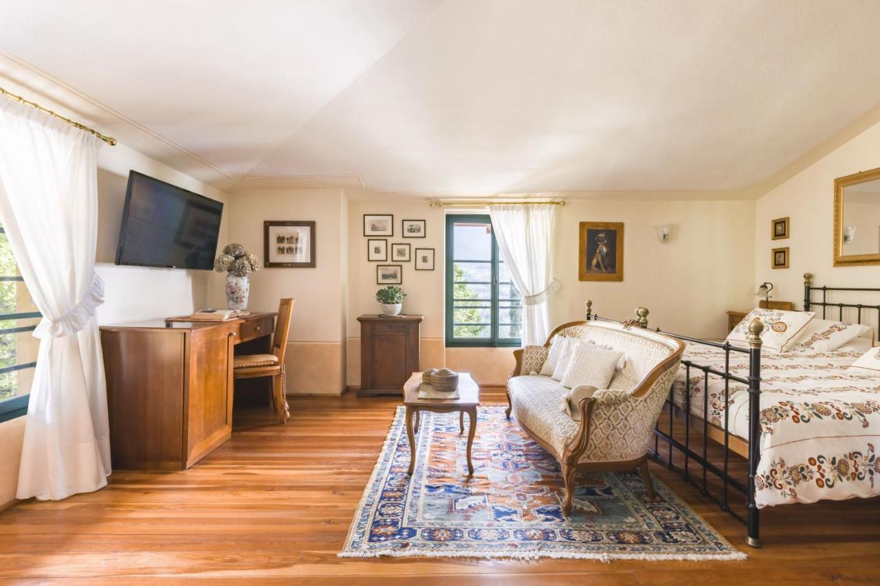 Boutique Hotel Villa Sostaga Gargnano Eksteriør billede
