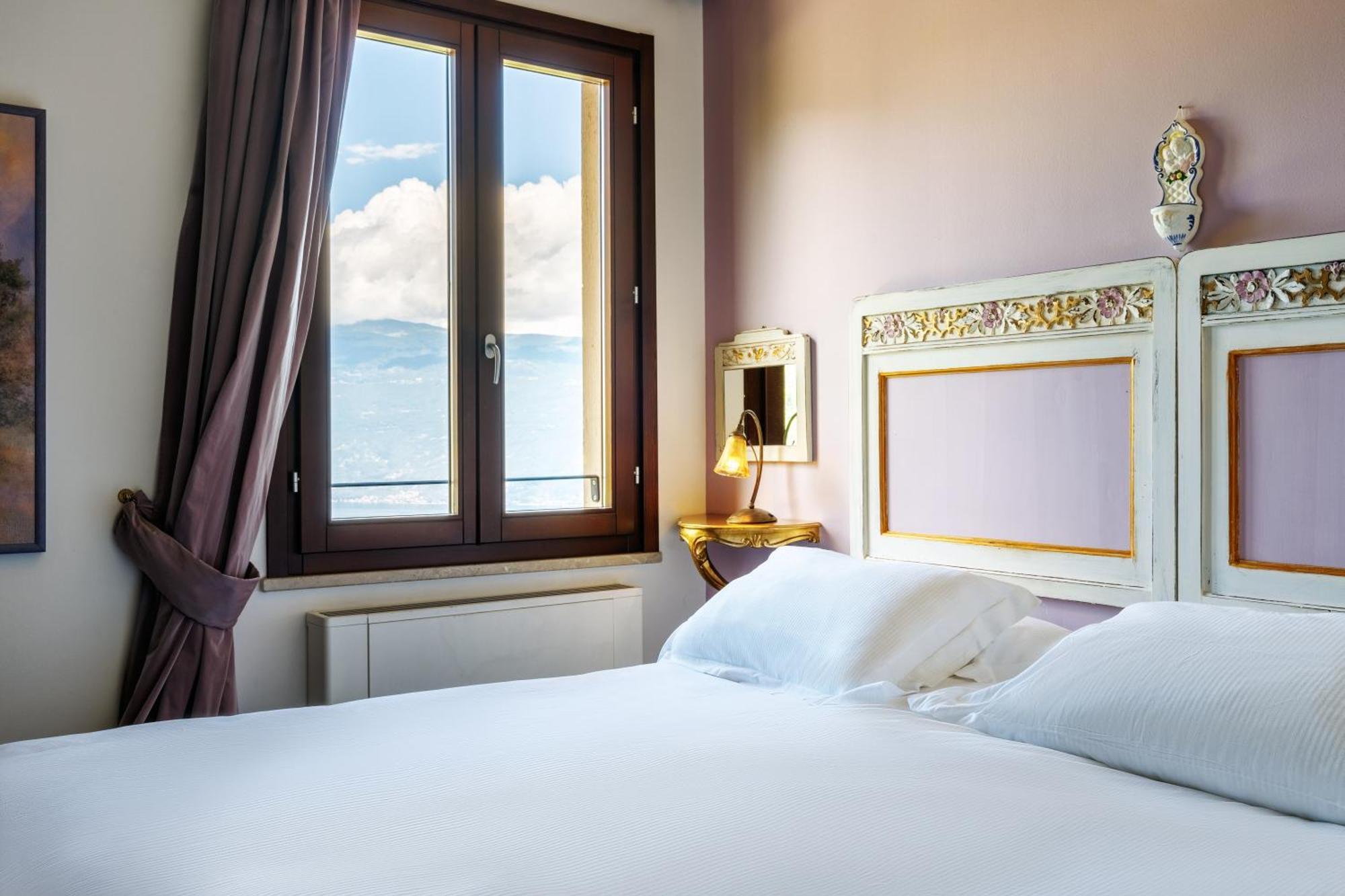 Boutique Hotel Villa Sostaga Gargnano Eksteriør billede